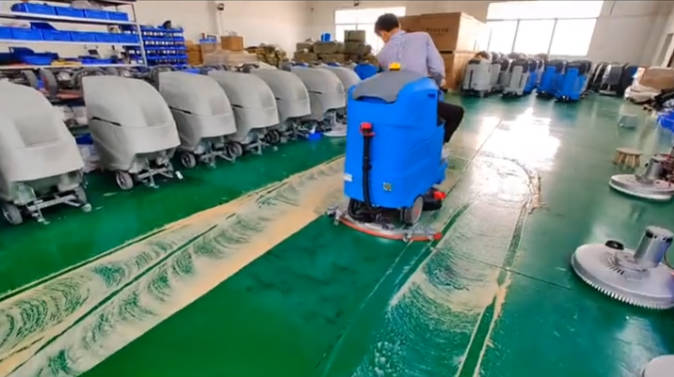 武隆2023年还在用人工的物业保洁不妨试试洗地机吧